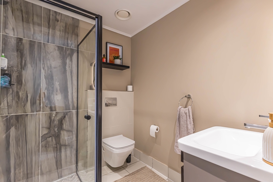 To Let 2 Bedroom Property for Rent in Mouille Point Western Cape